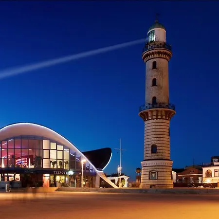 Apartment App. Deck 5, Idyll. Innenhof Rostock