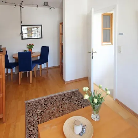 App. Deck 5, Idyll. Innenhof Apartment *