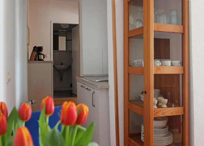 App. Deck 5, Idyll. Innenhof