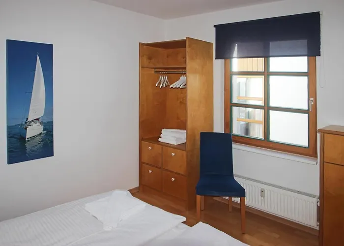 App. Deck 5, Idyll. Innenhof * ロストック