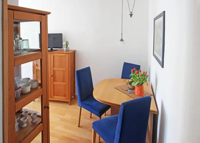 App. Deck 5, Idyll. Innenhof